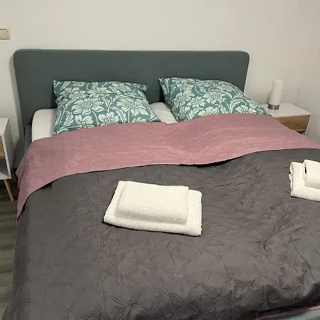 Heidi Apartment *